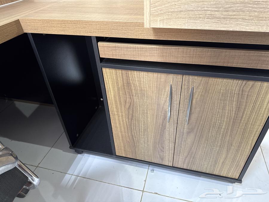 مكاتب و كرسي مستعمل جديد64671598188803111