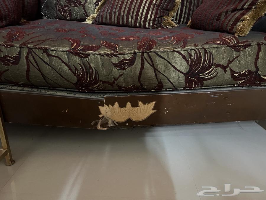 كنب كلاسيك لون عنابي64672653485571114