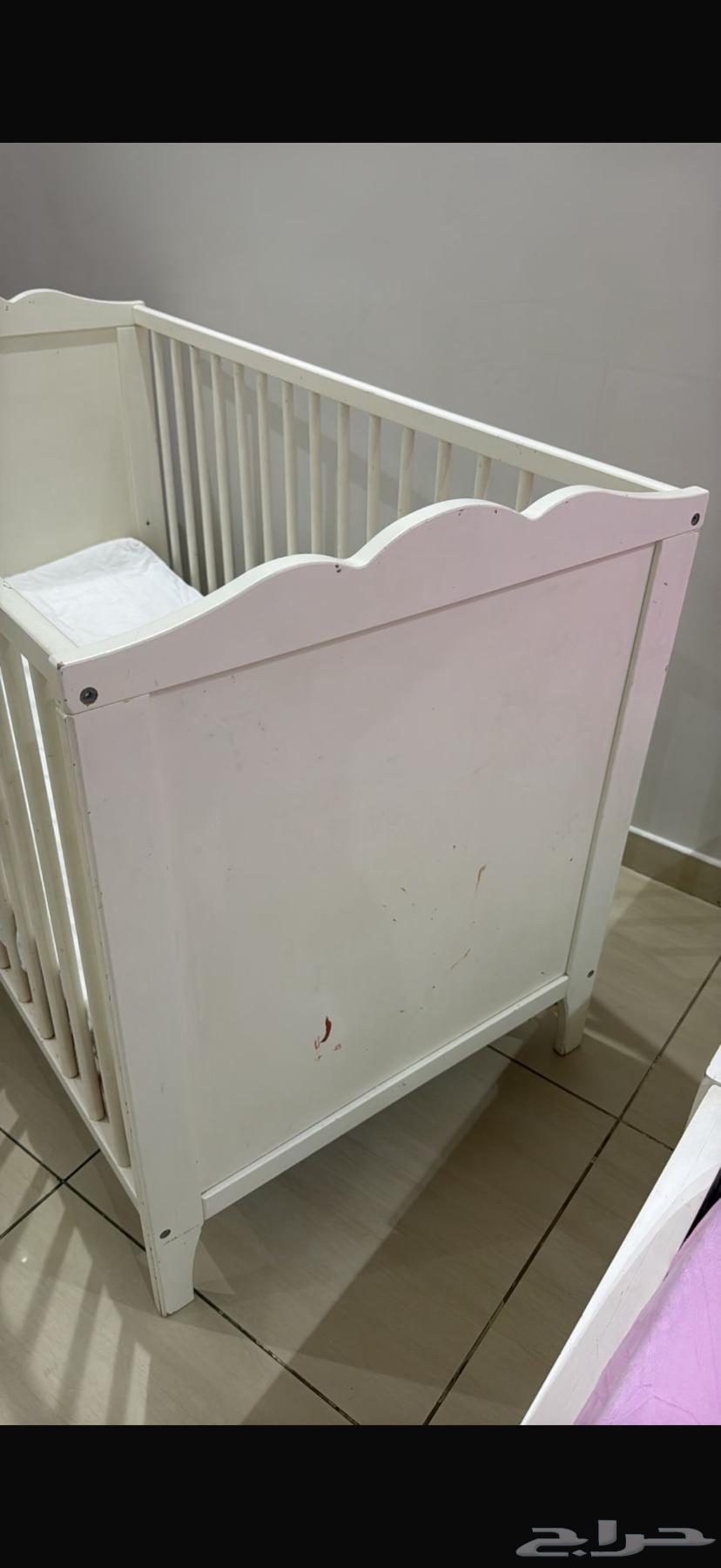 للبيع سرير اطفال من ايكيا بسعر مميز اليوم64561063441410111