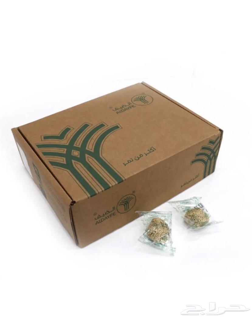 تمرية محشية طحينة مغطاة بالسمسم64668753851778110