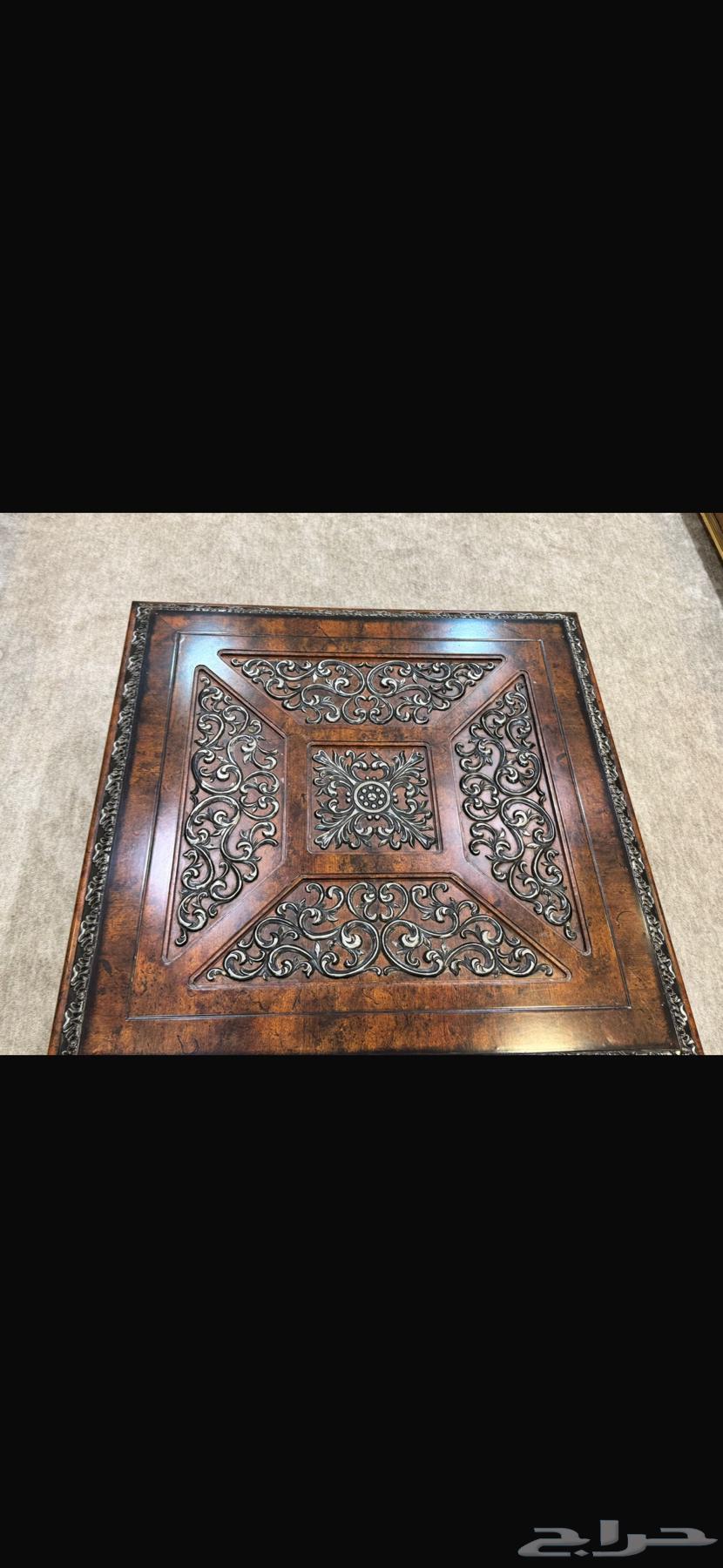 Classic sofa accommodating 13–15 people; in excellent condition64671035626754113