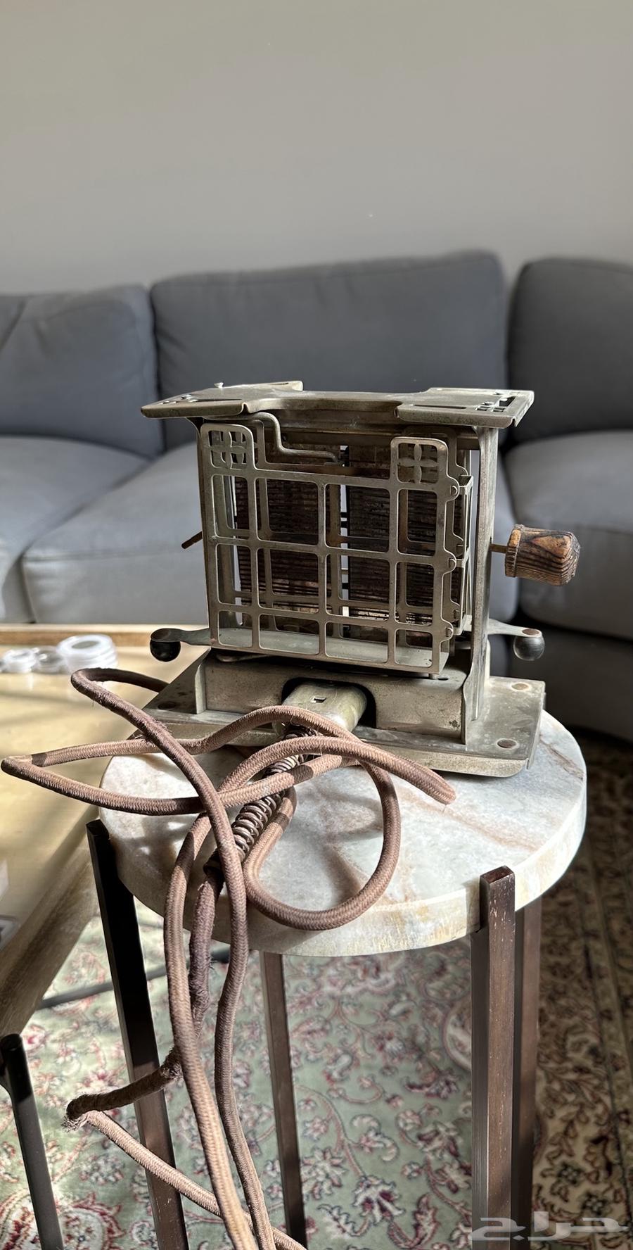 توستر كهربائي قديم جد ا نوع Turnover Toaster64672214612738111