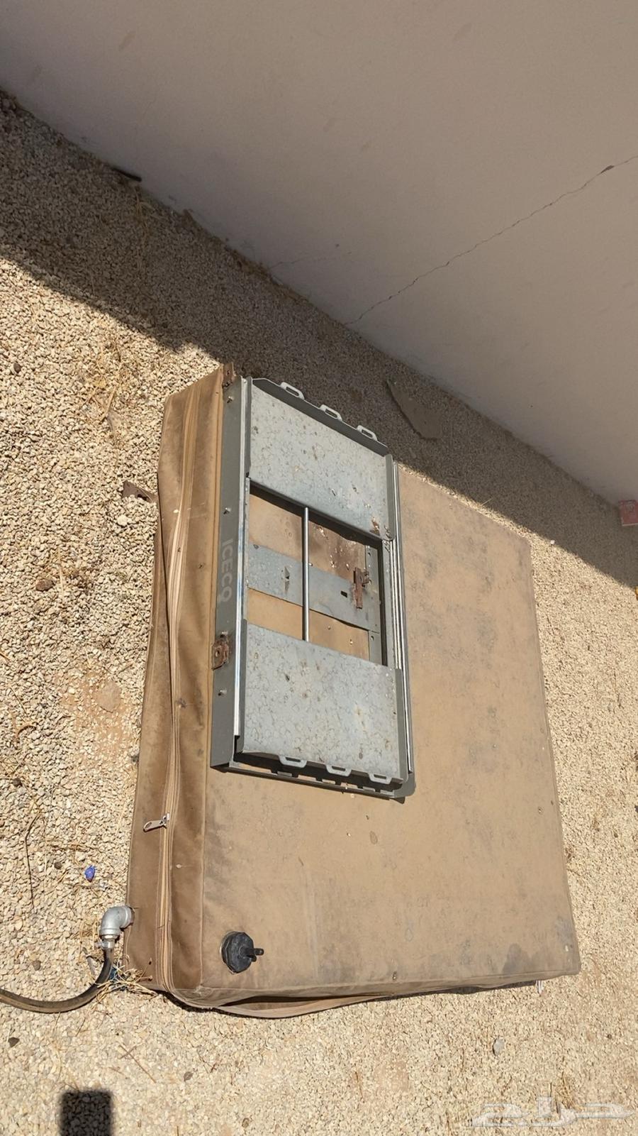 تانكي ماء وكرسي ثلاجه ملبس تنزاني وفيه درج مخفي جيب جكس64679598806019110