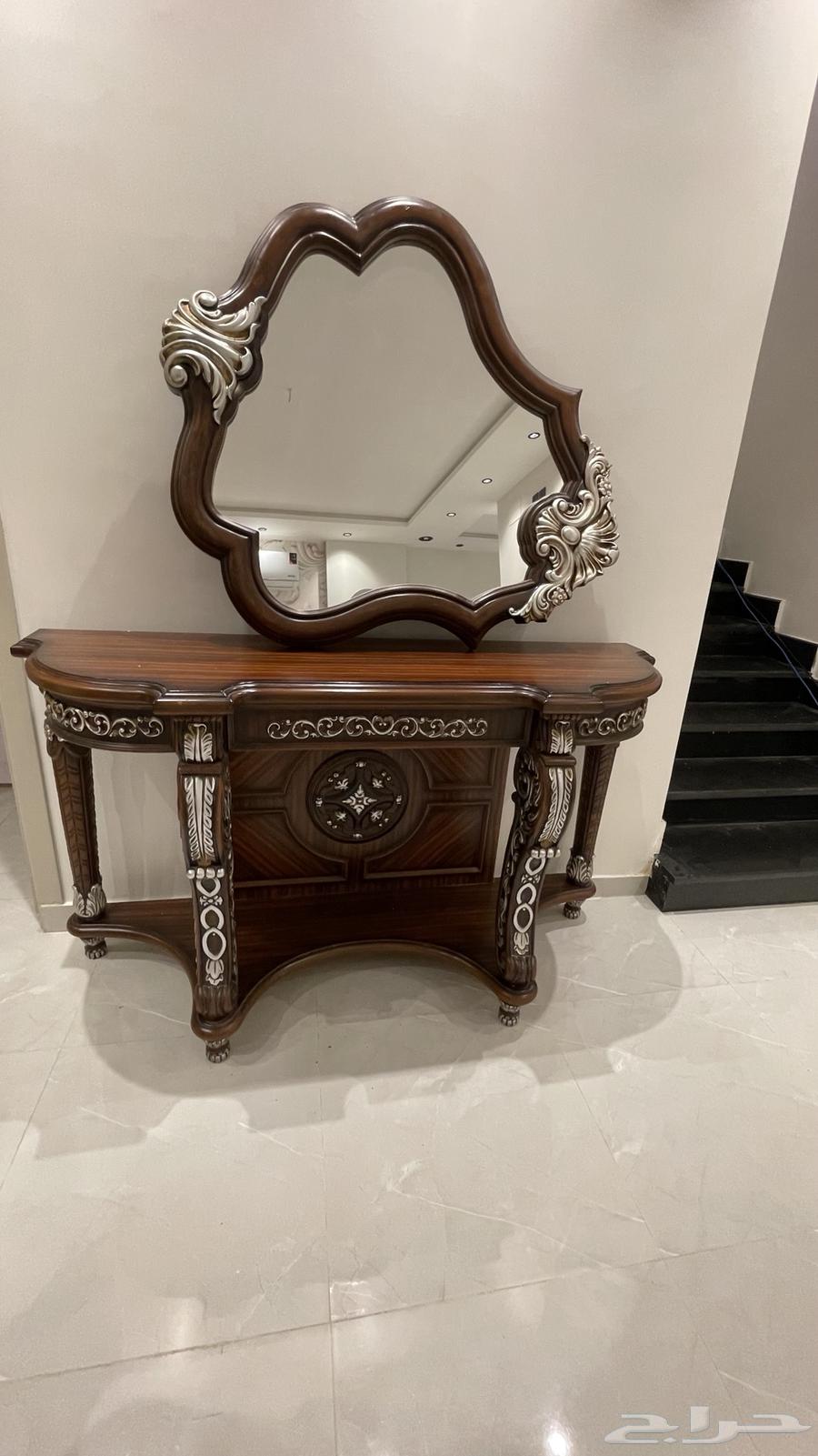 مدخل كلاسيك بحالة جيدة جدا64678526542721110