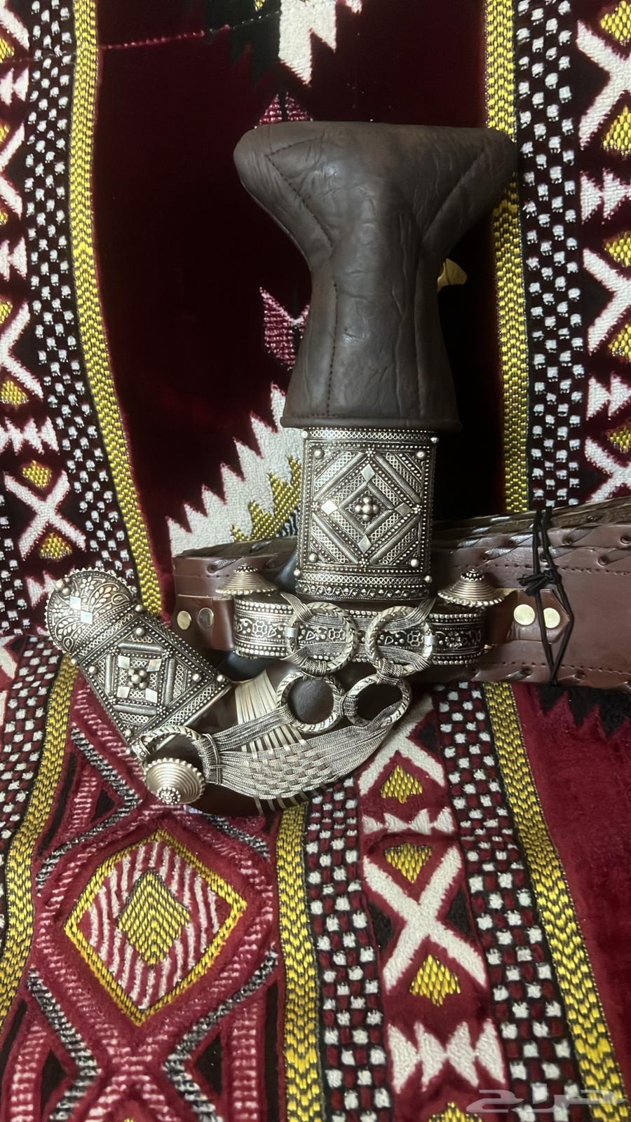 عرض ومزاد اي خنجرك 800 الي 5000 طب واختار وعلينا تنفيذ64682368137090111