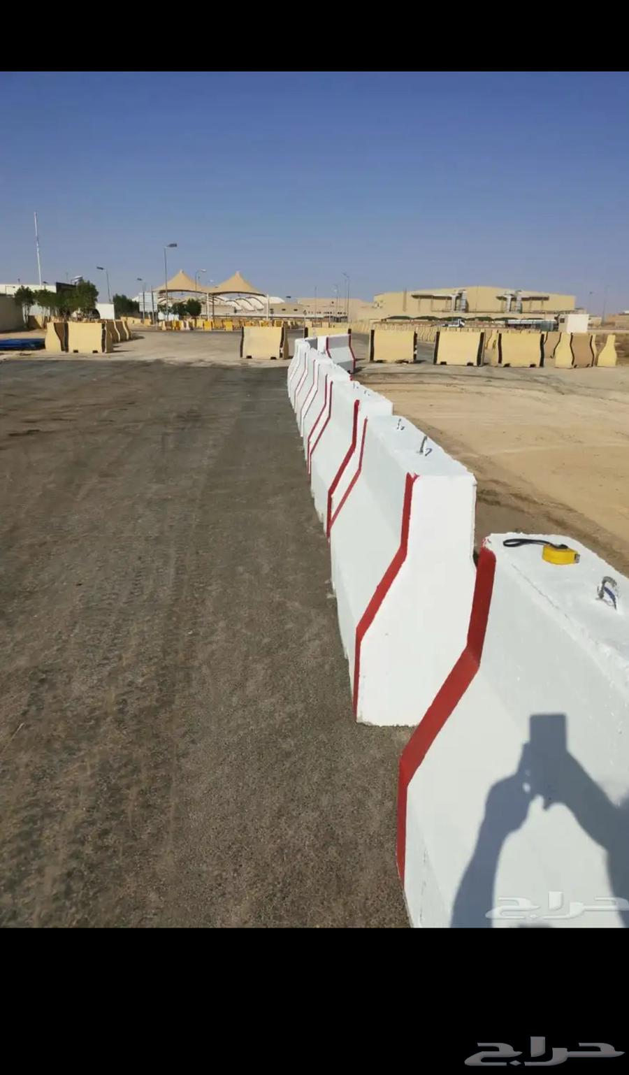 حواجز خرسانيه جديد ومستعمل64169143619331111
