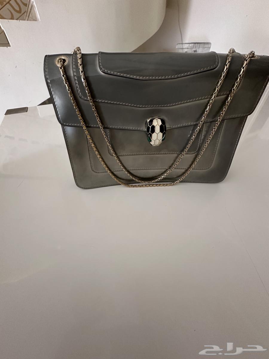 شنطه بولغاري فضي اصليه بحاله جيده64681553538817111