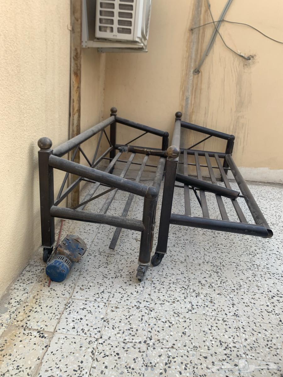 كراسي حديد خارجية و روول باب سكراب64681515539202110