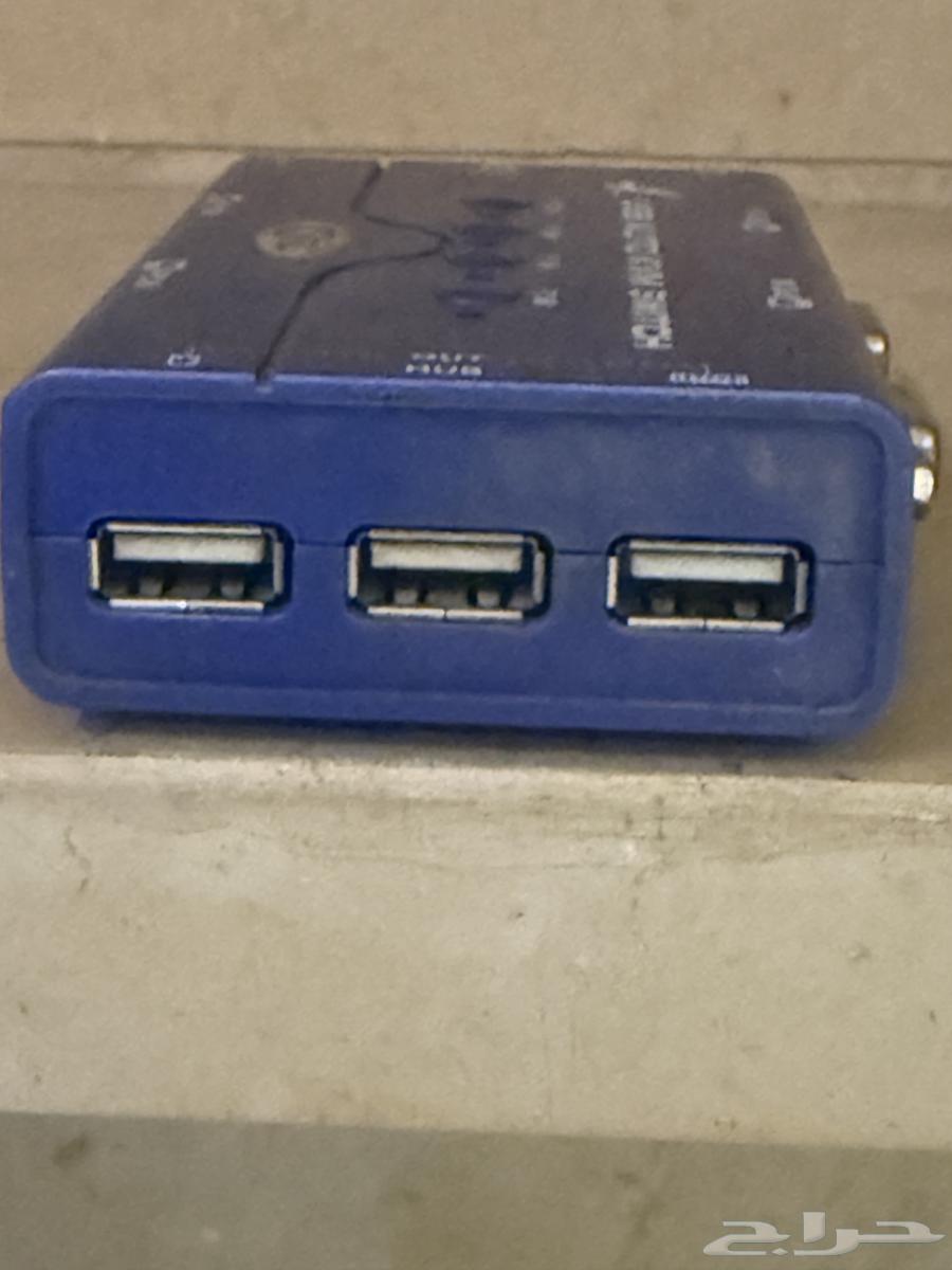 سويتش KYM للتبديل بين 4 اجهزة حاسب الي64678727577730112