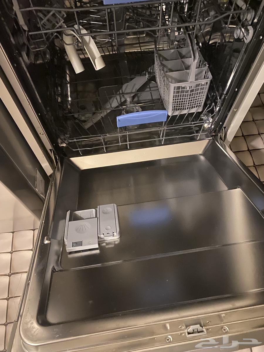 غساله للبيع جديده لم يتم استعماله إلا ثلاث مرات فقط64680223711106111