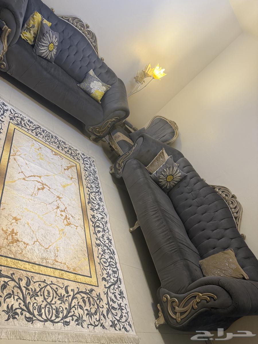 كنب 11 شخص بحاله جيده للبيع اعلى سومه64679722860674114