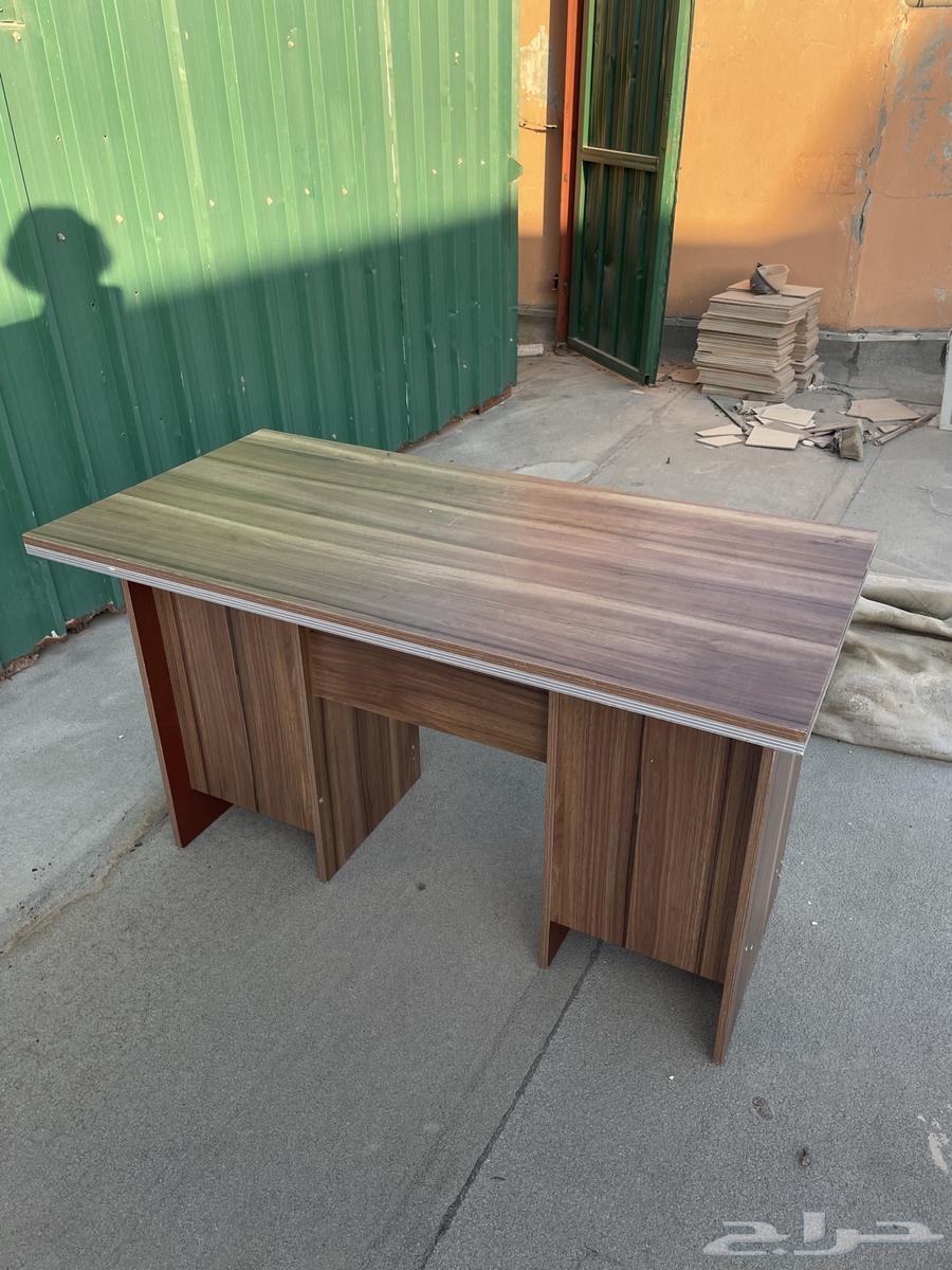 طاوله مكتبيه قويه جدا  السعر 45064678326444802110