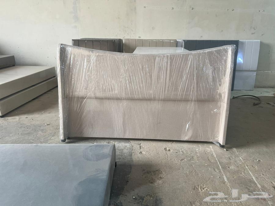 Custom and Ready-Made Beds64482295390594112