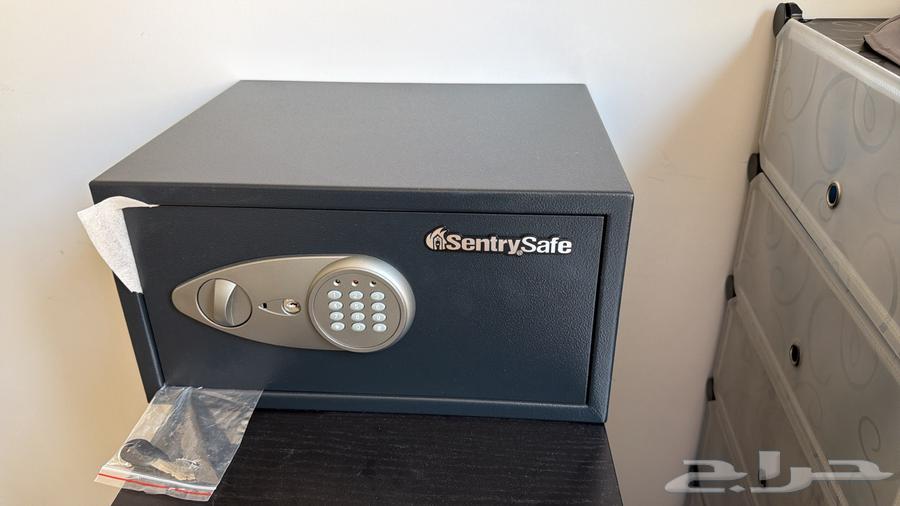 الأبيض  عدد 1  250 ريال الأسود  عدد6  500 ريال64679024570113110