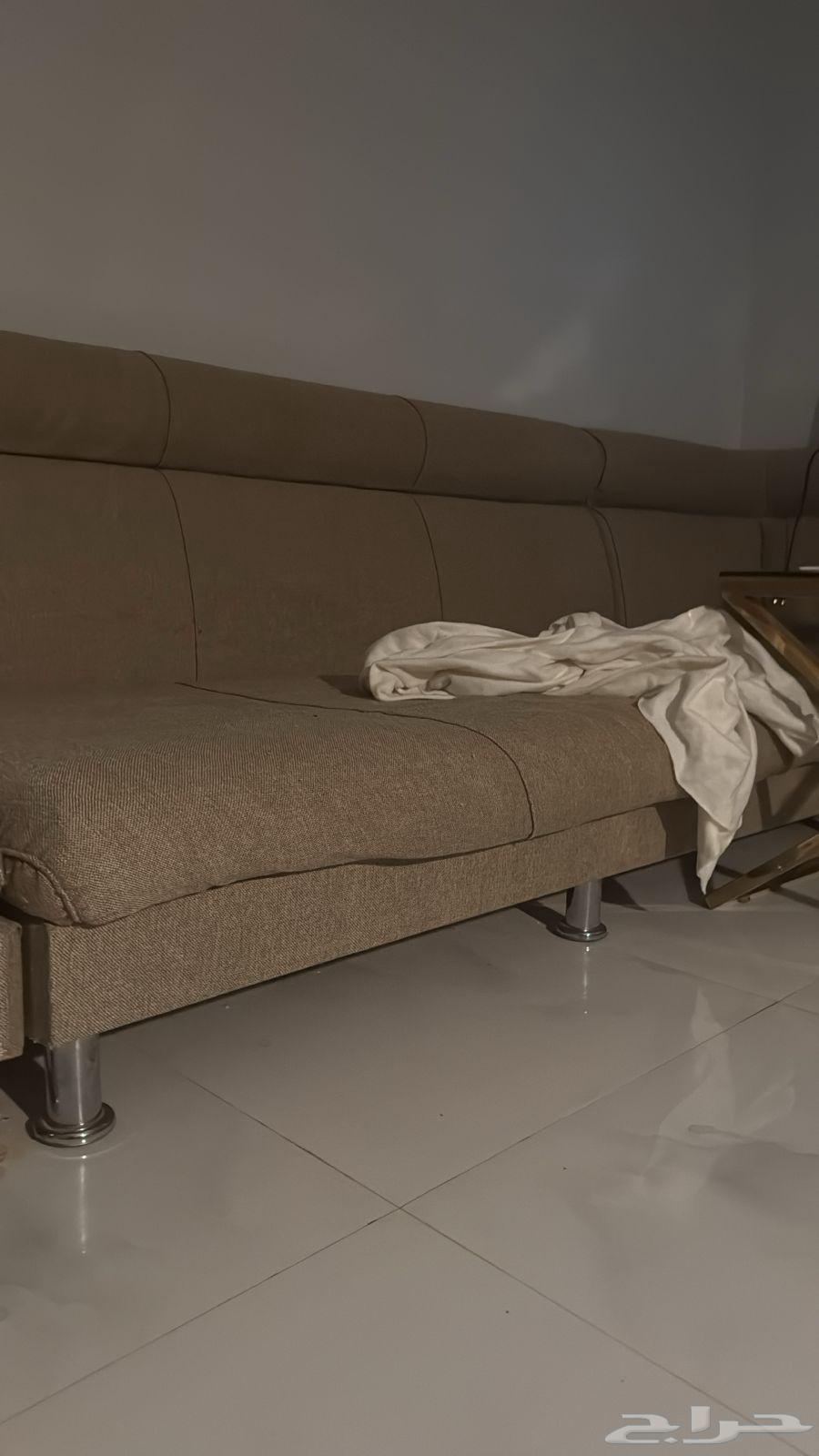 كنب للبيع مع طاولاته64681653700994113