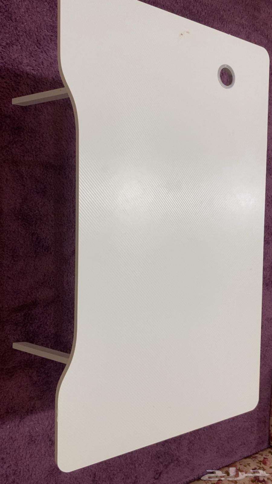 للبيع طاوله حرف k لون ابيض64693215625218110