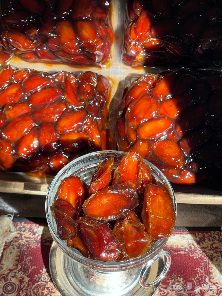 Safri Dates64558974300801111