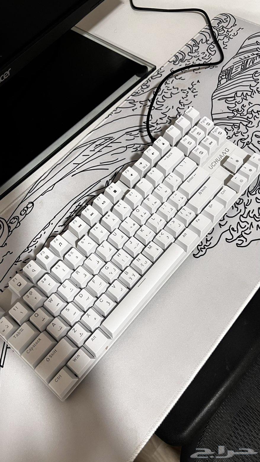 بي سي مع طاوله وجميع توابعه64690173374211114