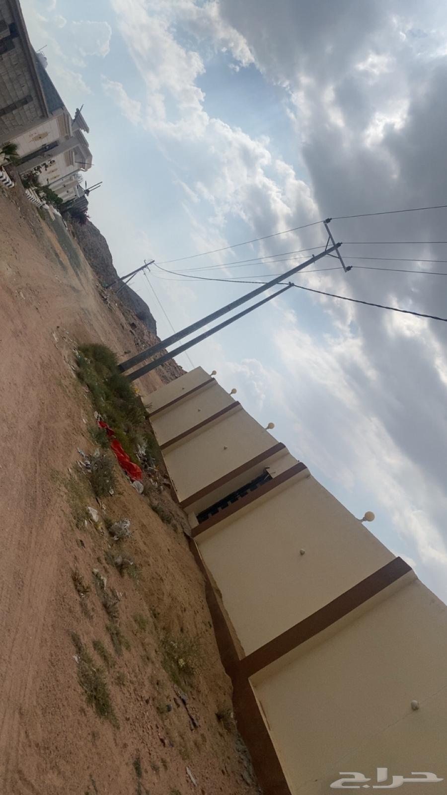 حوش مسور بالكامل للبيع 900م64145997116674110