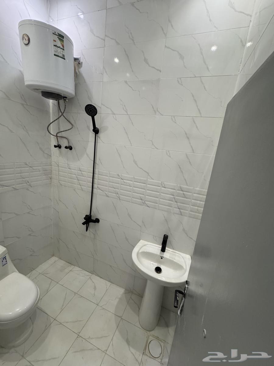شقه مفروشه فاخره للايجار بالملقا64151686512385114