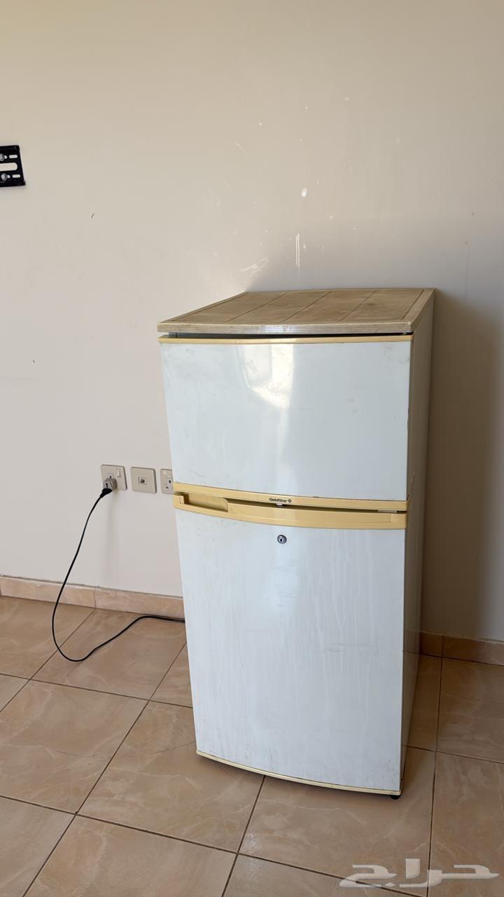 ثلاجة 12 قدم بحالة ممتازة للبيع64613545305857113