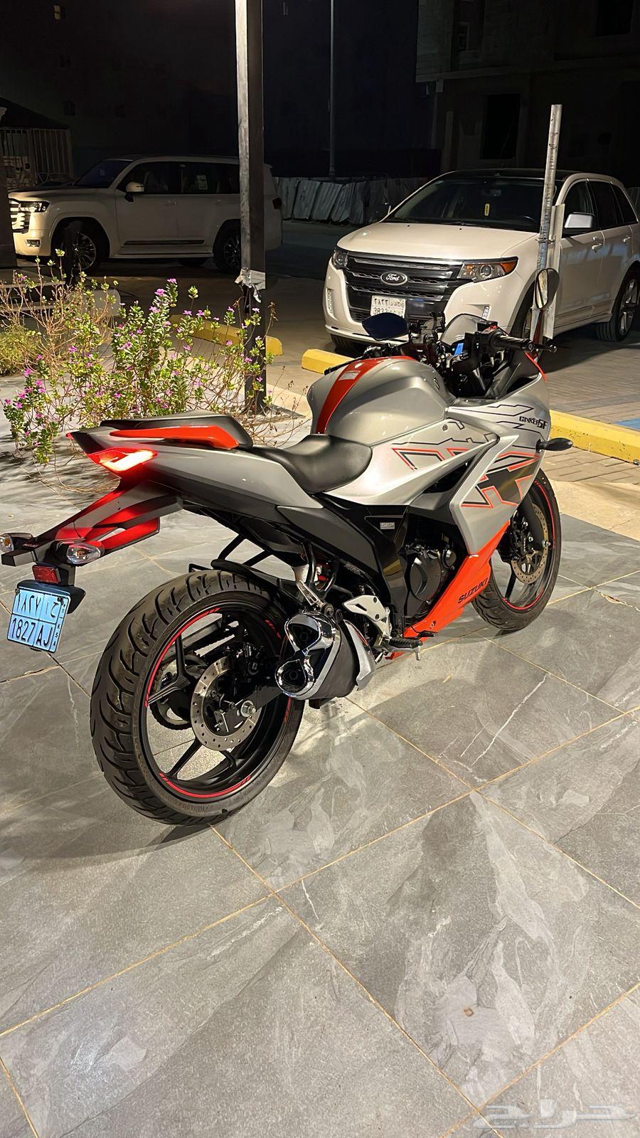 دباب سوزوكي ريس جكسر 150 GIXXER SF64578103230339111