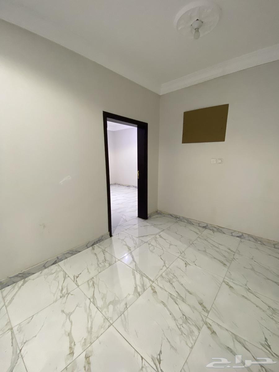 شقة للايجار الحرزات مخطط السلام64151898983297111