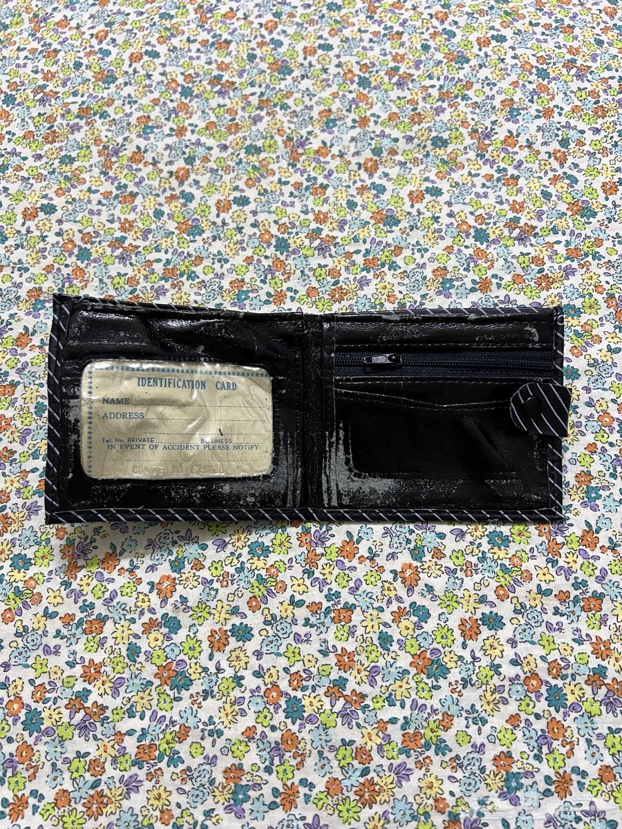 محفظة نقود وبطاقات قديمة64673734414723112