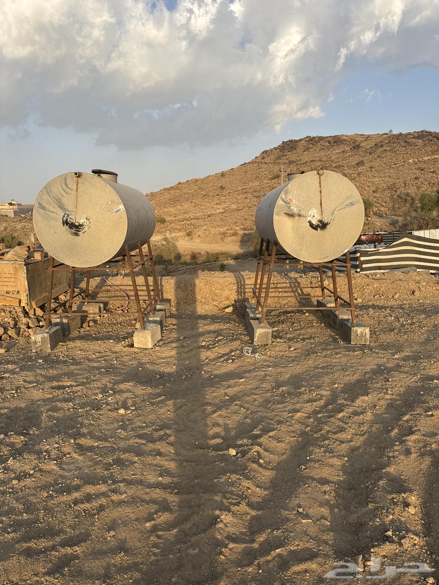 2 خزانات للبيع حديد قوي بيع مستعجل سمح64557234320898111