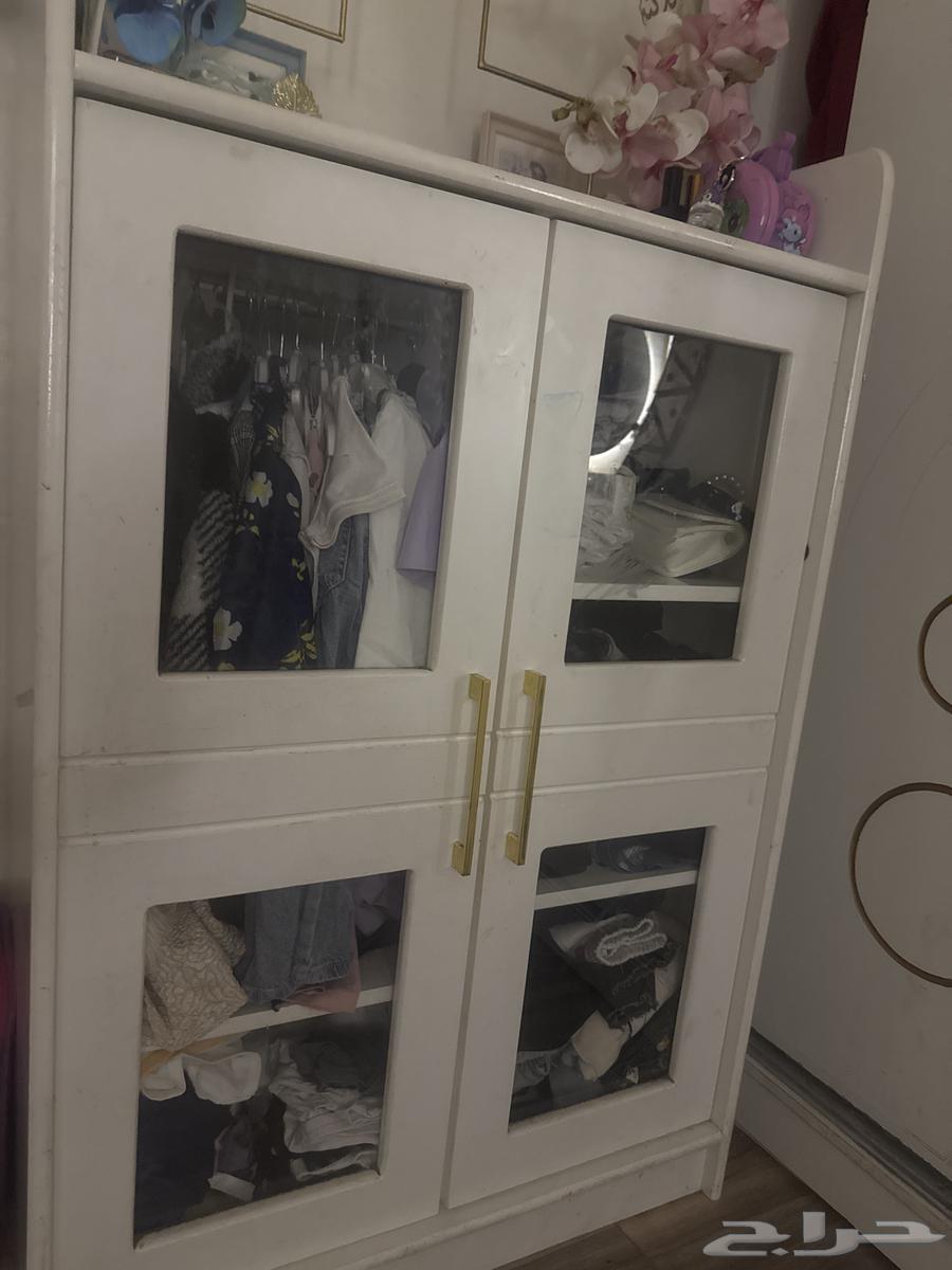 للبيع دولاب مستعمل64466334203651111