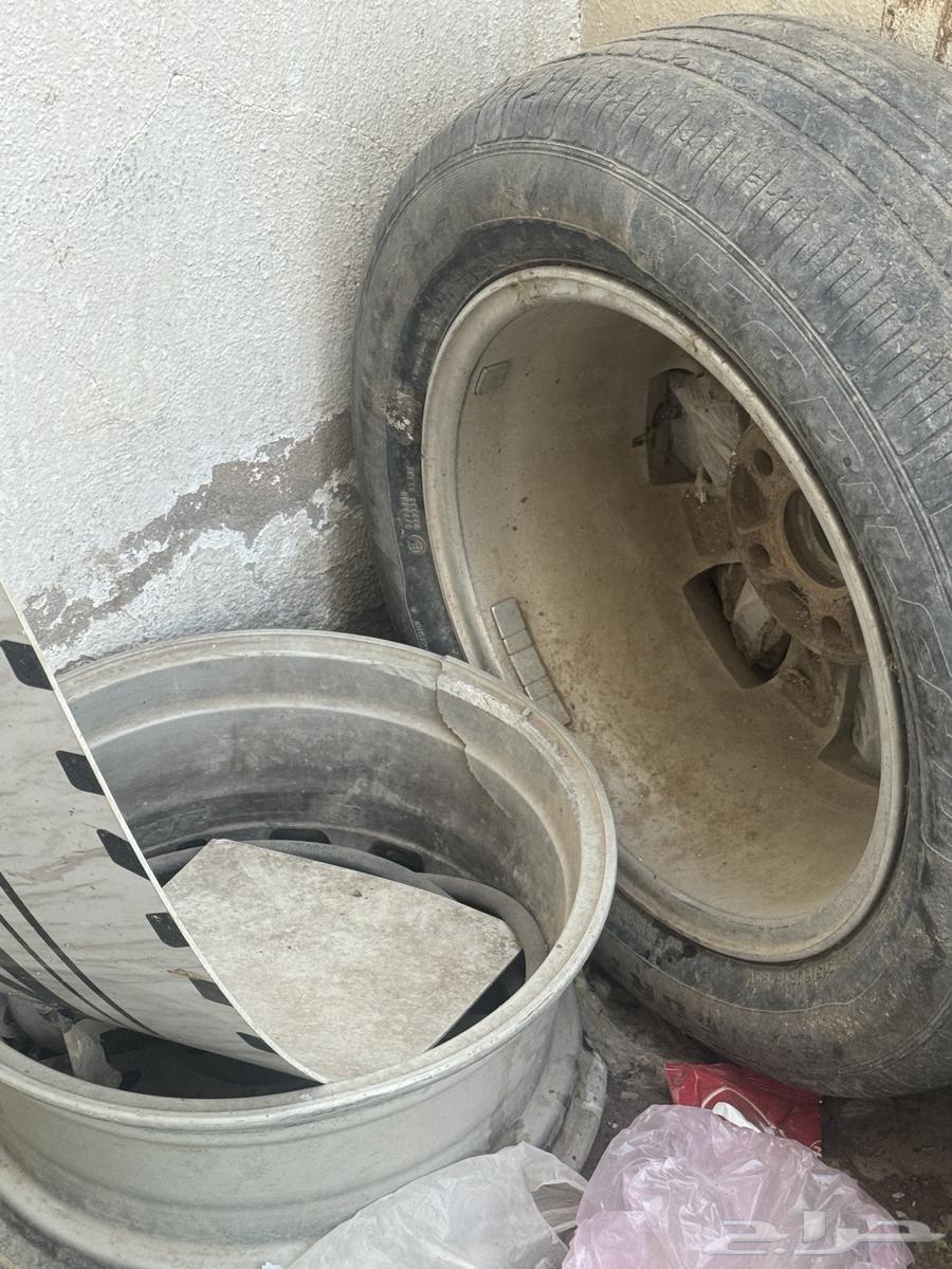 3جنوط حديد و3 مراوح منزل حديد للبيع64173543143299111