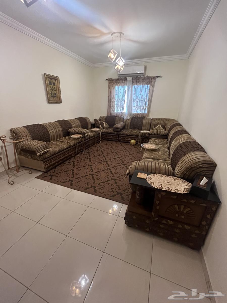 كنب مستعمل U للبيع64471567550466111