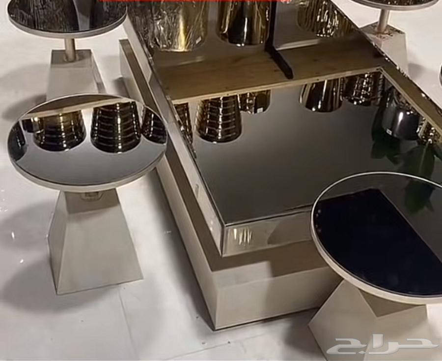 Custom-made tables64177570843265110