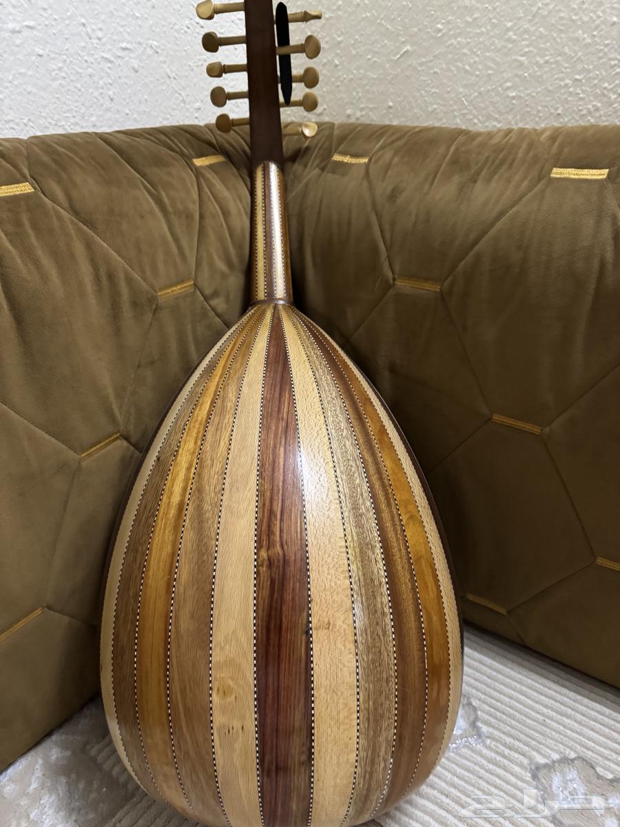 Oud. Very, very old Mahmoud Jamil Egyptian, clean and with spark64405513994114111