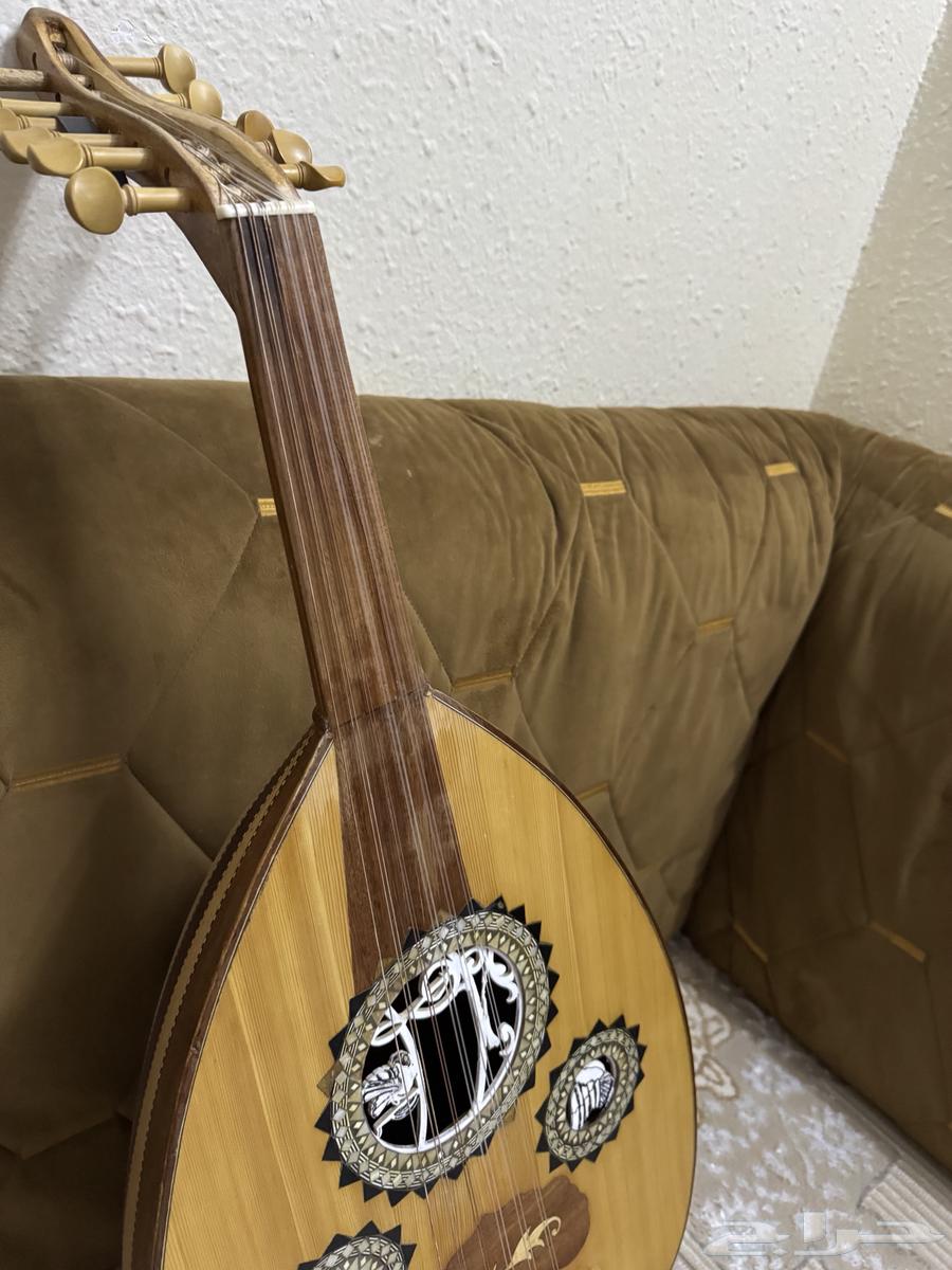 Oud. Very, very old Mahmoud Jamil Egyptian, clean and with spark64405513994114112