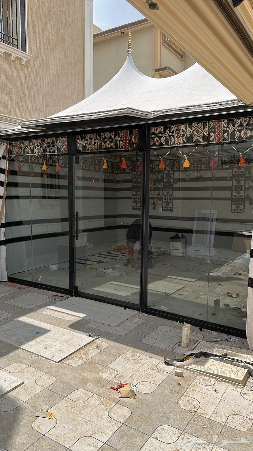 Scratch glass64177779481347112