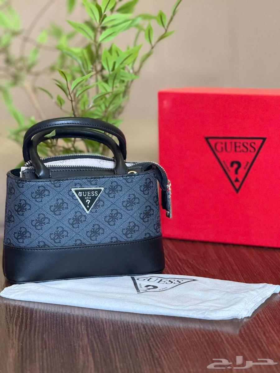 جميع الشنط.150ريال64618252252674113