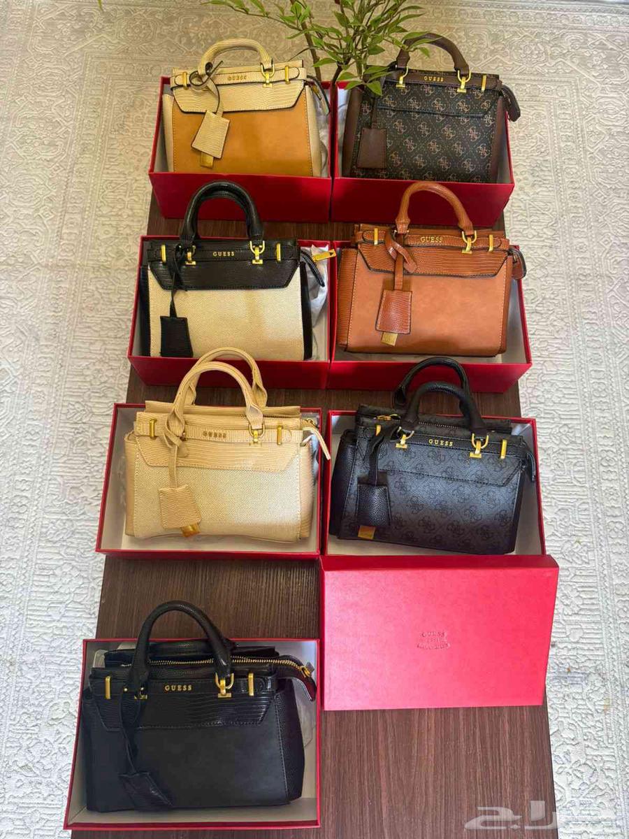 جميع الشنط.150ريال64618252252674114