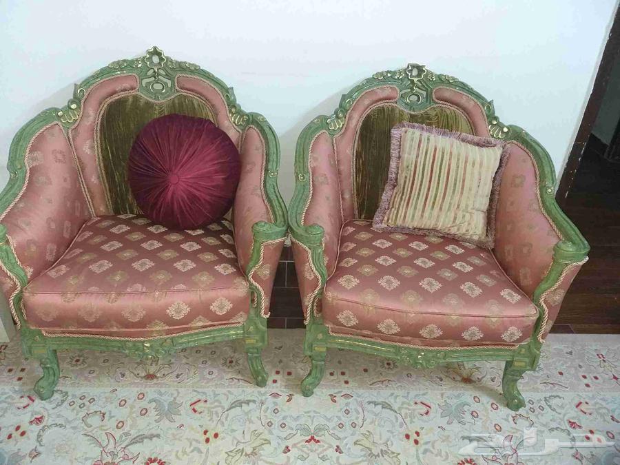 مجلس للبيع عدد 6 قطع مع السجادة الموقع حي الاجواد64650144322947112