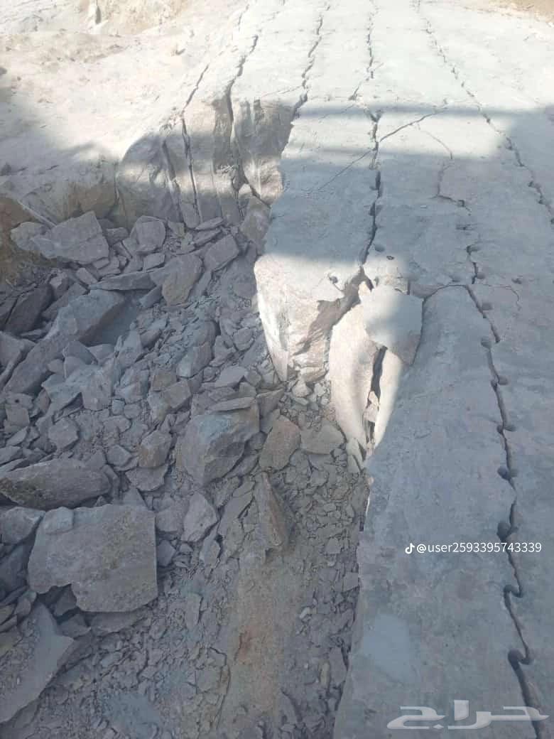 Rock crushing and fragmentation64164984738305110