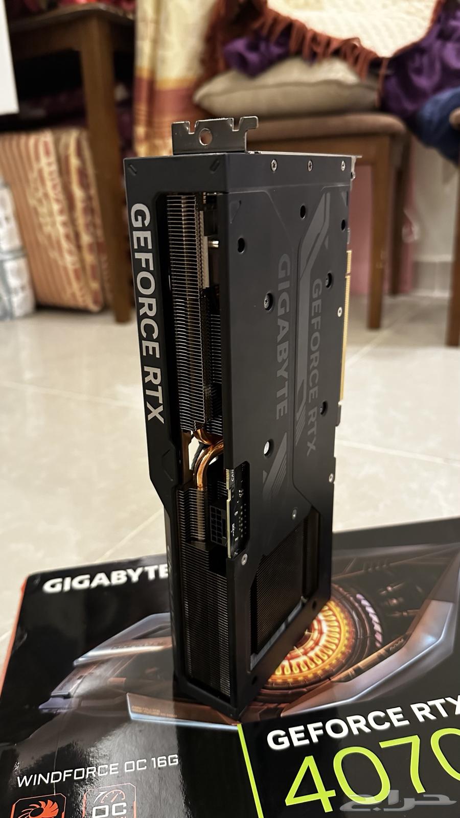 RTX 4070 Ti Super Graphics Card64610020676738111