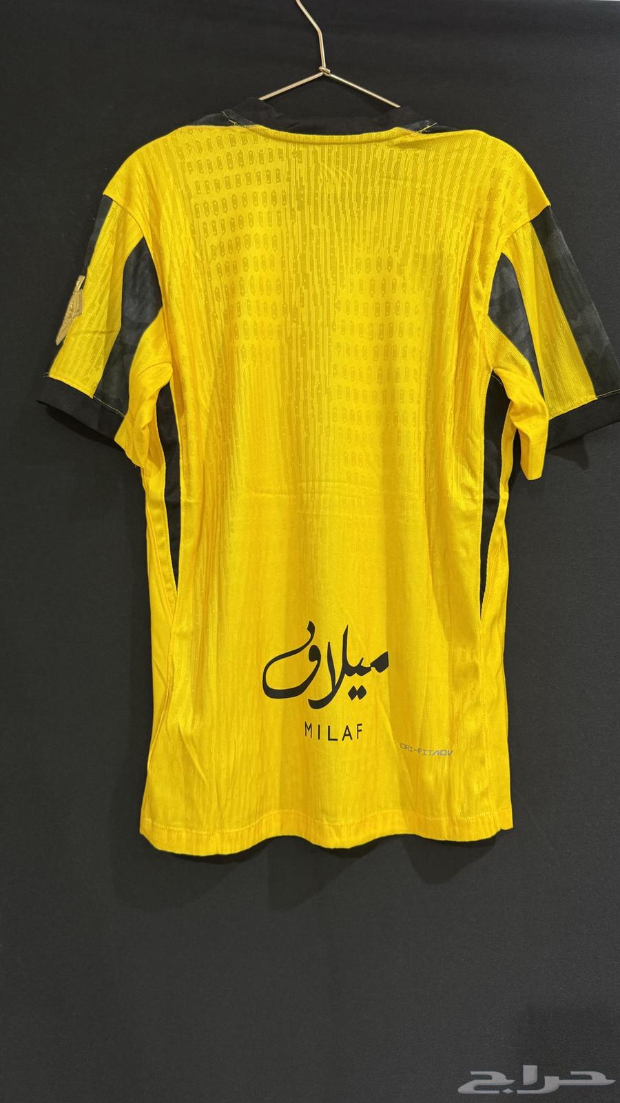 تيشيرت نادي الاتحاد مع طبعة الدوري عالكتف لموسم 202664422028331906111