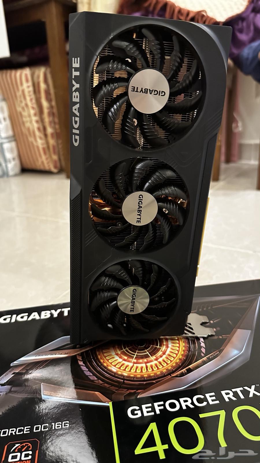 RTX 4070 Ti Super Graphics Card64610020676738110