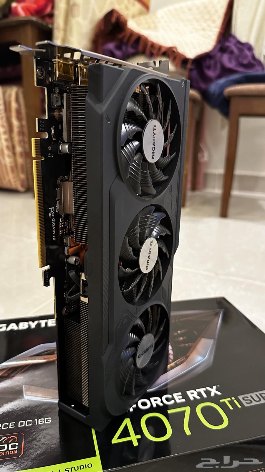 RTX 4070 Ti Super Graphics Card64610020676738113