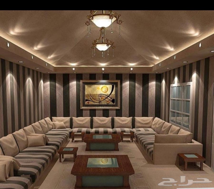 Royal and Regular Tent Blacksmith64179047734274112