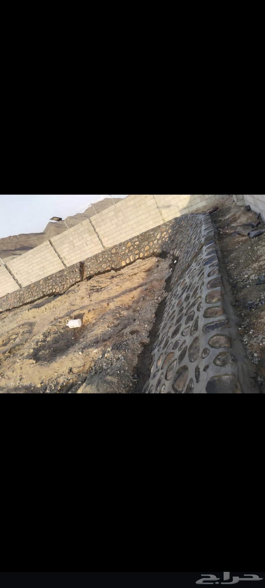 ابو صالح مقاول حجر وردميات وتربه زراعيه وجميع المواد رباريب64373311816195111