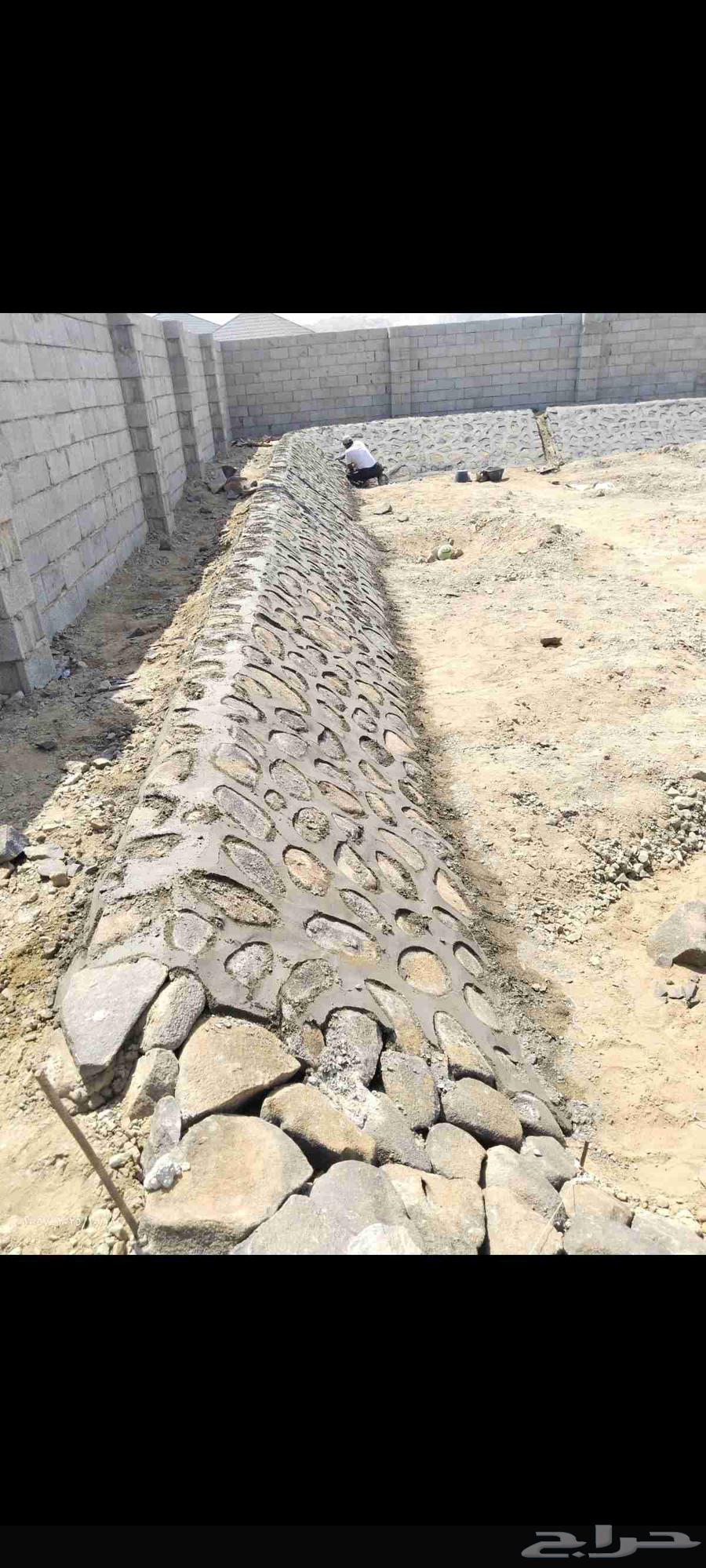 ابو صالح مقاول حجر وردميات وتربه زراعيه وجميع المواد رباريب64373311816195112