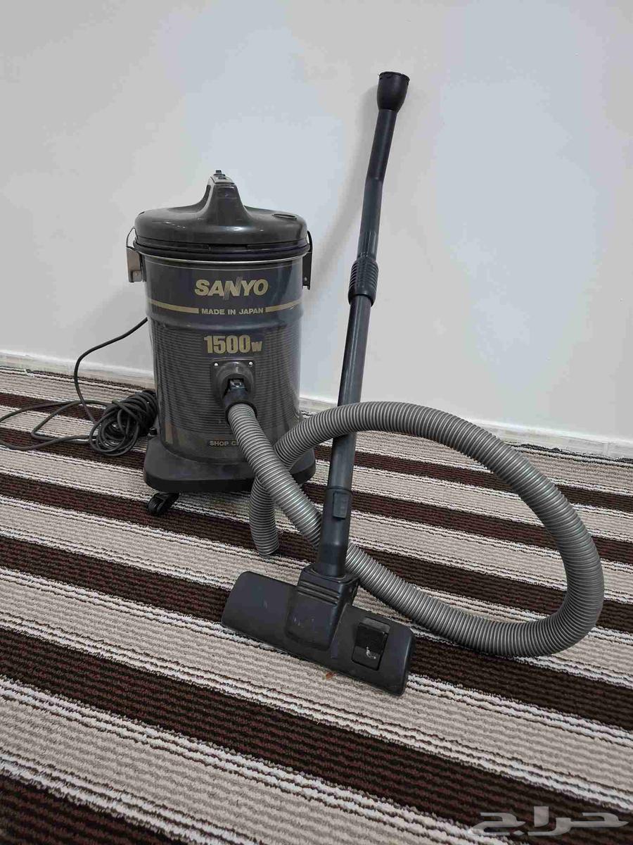 للبيع مكنسه كهربائيه سانيو ممتاز وشغال64581759742851113