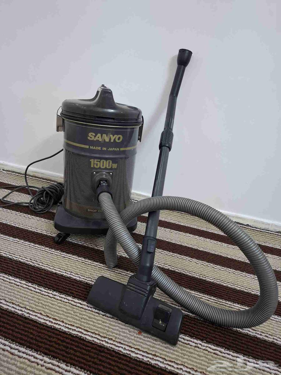 للبيع مكنسه كهربائيه سانيو ممتاز وشغال64581759742851114