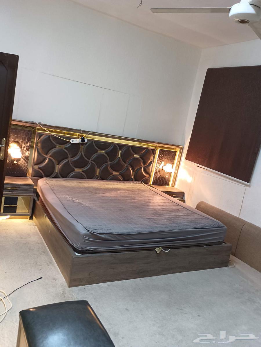 Complete and clean bedroom set, level 7 thousand for sale due to relocation64502029384195114